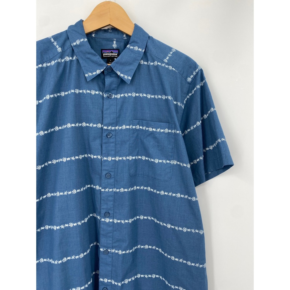 Patagonia Button Down Shirt Mens Large Blue Palm Stripe Organic Cotton